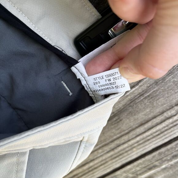 Under Armour Men's 32 UA Tech Stretch Khaki Golf Shorts Performance 1350071 - Picture 11 of 13